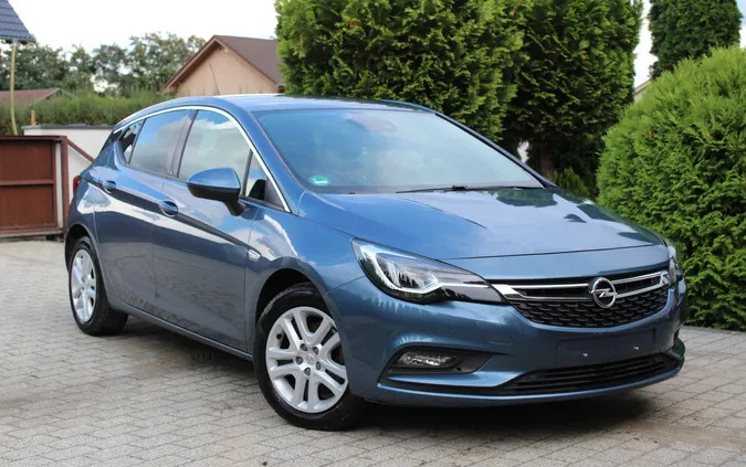 lubuskie Opel Astra cena 40900 przebieg: 201550, rok produkcji 2017 z Czerwionka-Leszczyny